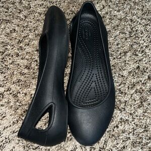 Croc flats size 5
